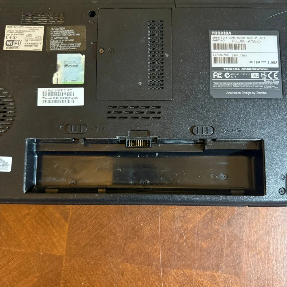 Toshiba Satellite L305-S5921 Laptop Intel Pentium Windows Vista Black only parts